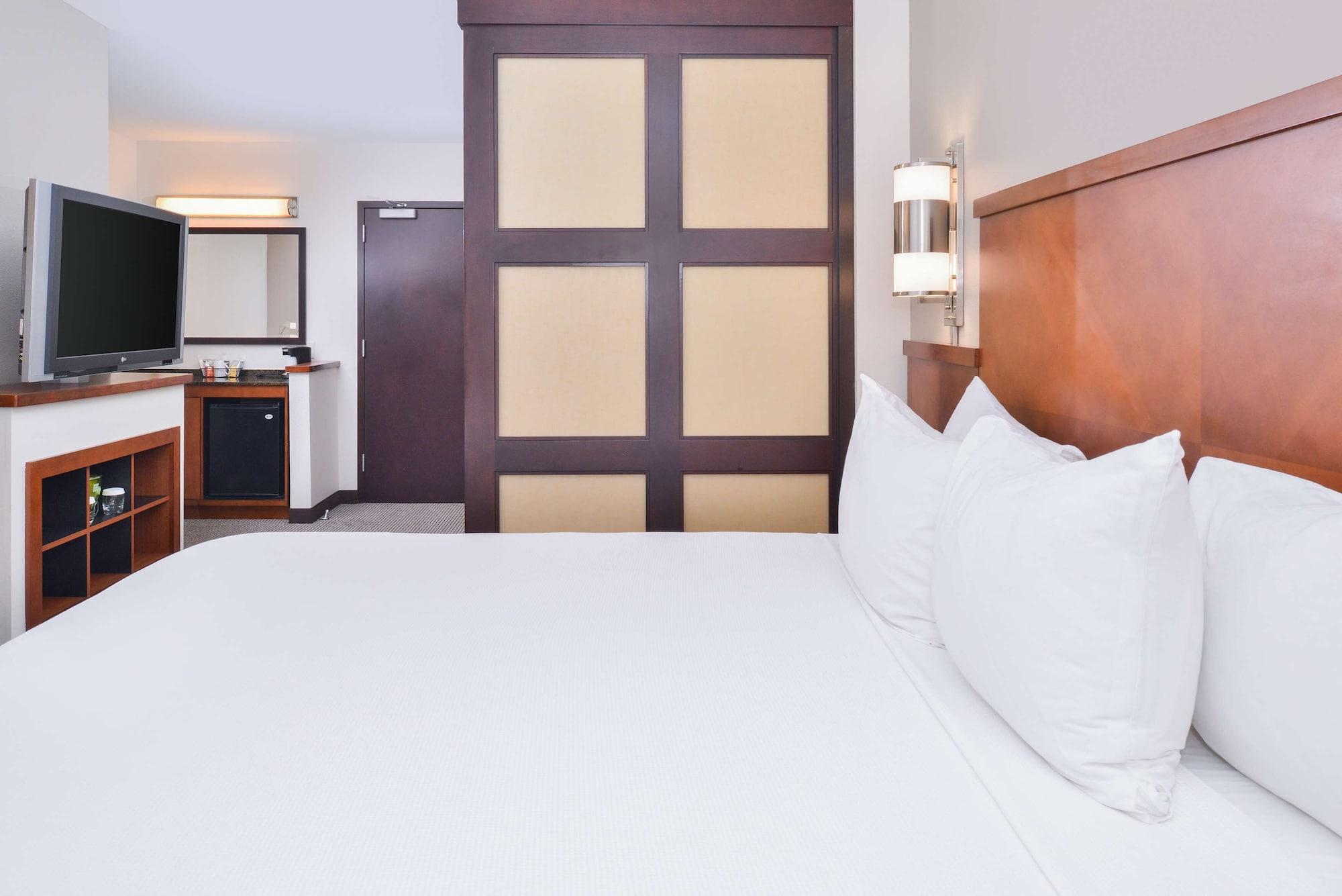Hyatt Place Chesapeake Bagian luar foto