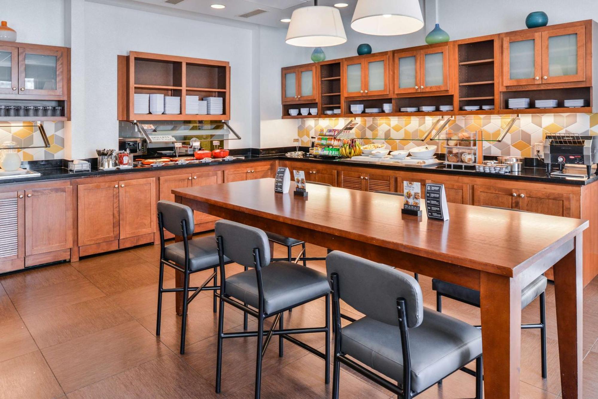 Hyatt Place Chesapeake Bagian luar foto