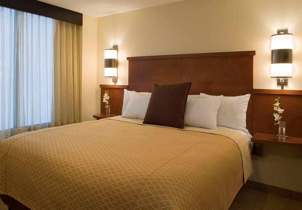 Hyatt Place Chesapeake Bagian luar foto